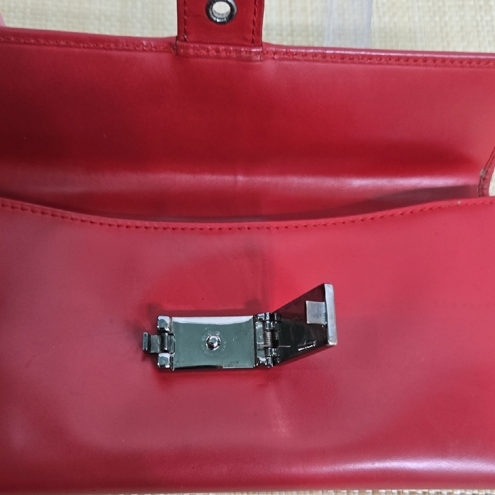 Gucci Red Leather Women's Clutch - Picture 7 of 14